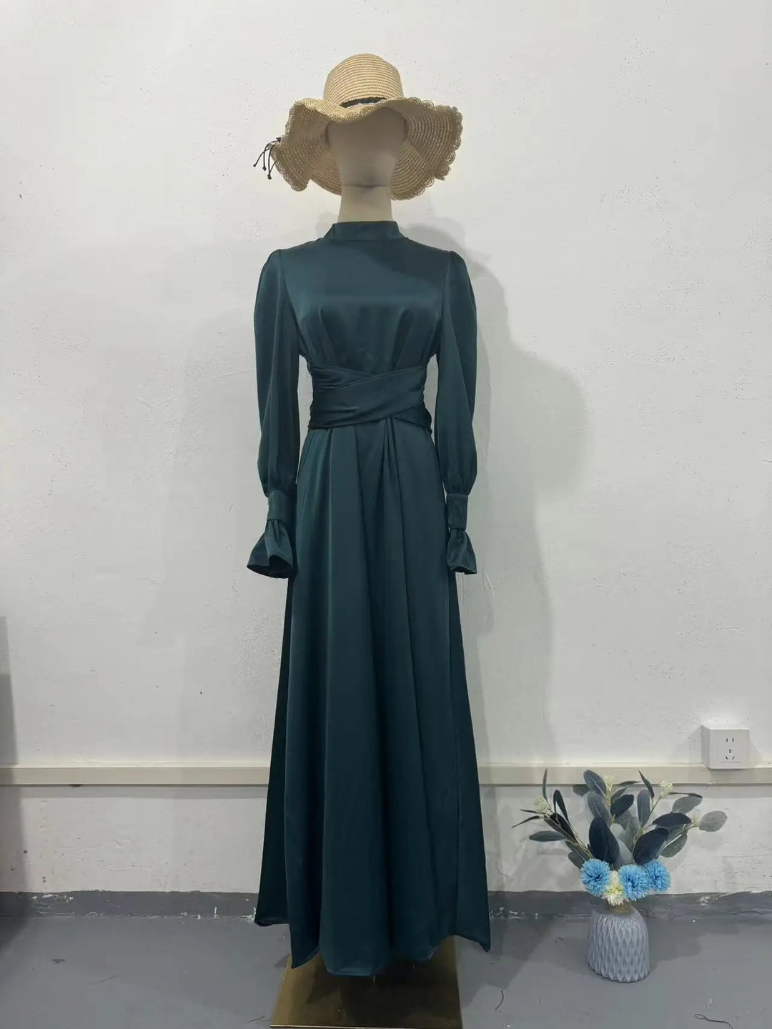 Madison™ – Stylish Slim-fit Dress
